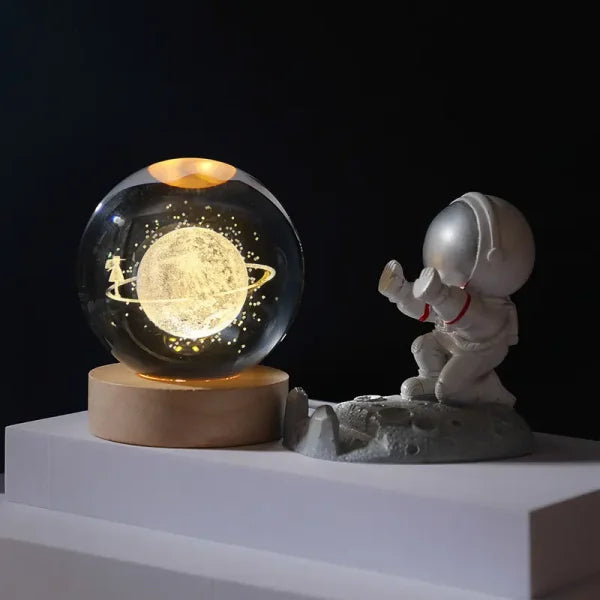 Crystal Ball Night Light Glowing Planet Galaxy Astronaut 3d Moon Table Lamp Usb (random Design)