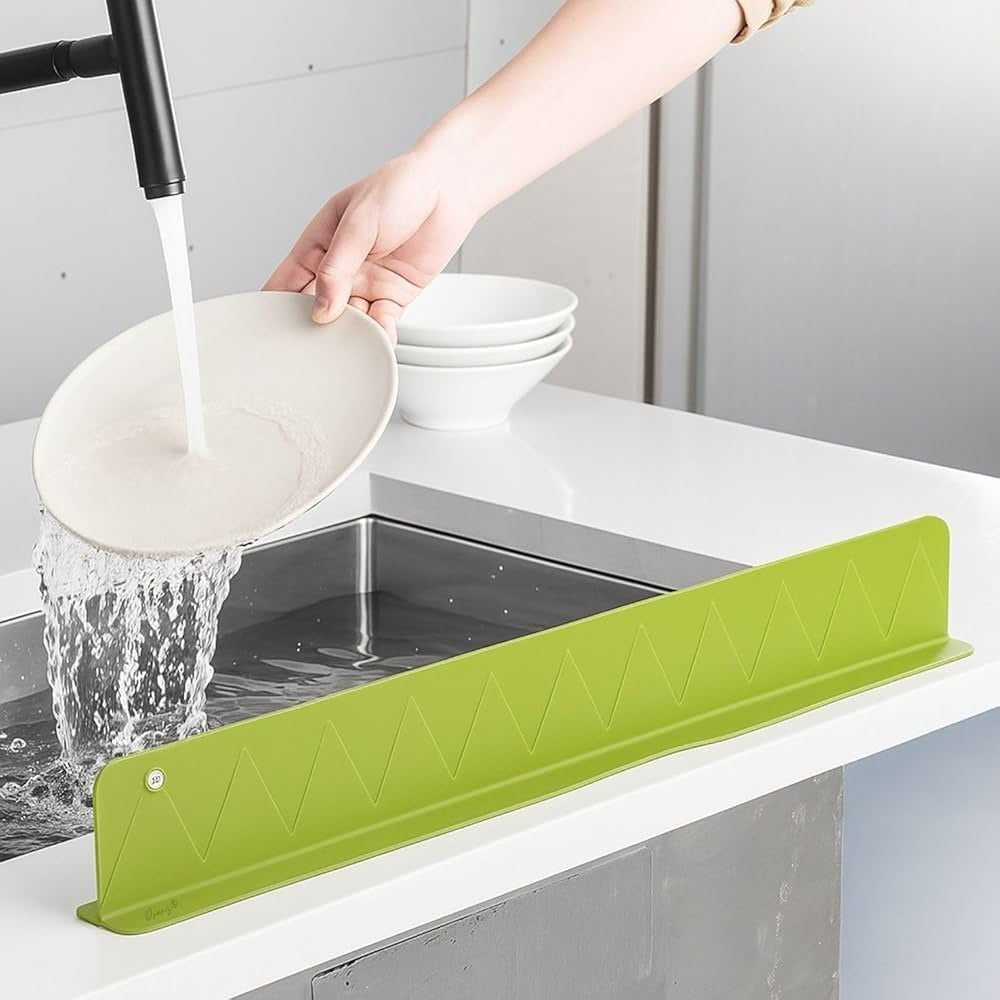 Silicone Sink Splash Guard With Suction – Flexible Water Splash Stopper for Kitchen & Bathroom